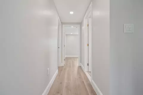Entry Way - 10 Thirteenth St, Wareham, MA 02538 photo 1 of 1