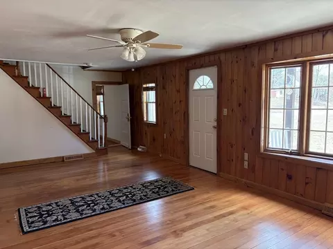 Living - 10 Worcester Rd, Townsend, MA 01469 photo 1 of 1