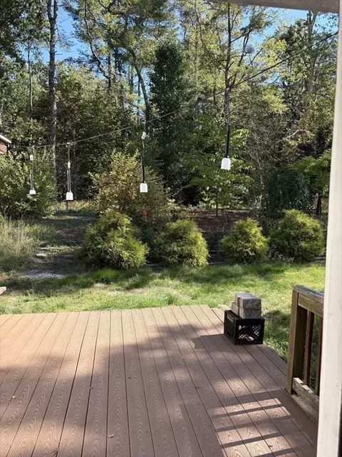 Exterior - 10 Worcester Rd, Townsend, MA 01469 photo 3 of 6
