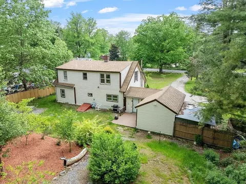 Exterior - 10 Worcester Rd, Townsend, MA 01469 photo 6 of 6