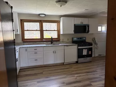 Kitchen - 10 Worcester Rd, Townsend, MA 01469 photo 1 of 4