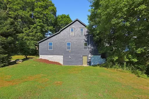 8 Mount Pleasant St, Webster, MA 01570 photo 4