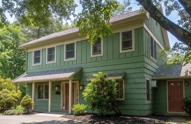 114 Maple St, Lexington, MA 02420