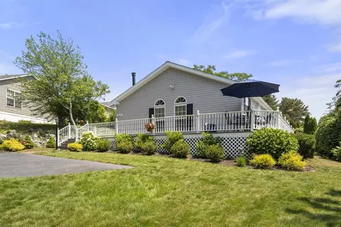 36 Headlands Cir # A, Plymouth, MA 02360