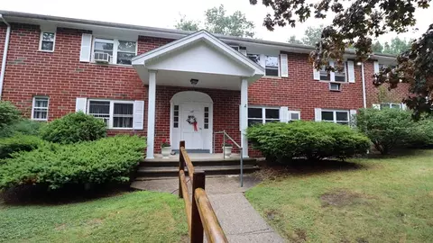 127 Litchfield Pines Dr #B, Leominster, MA 01453