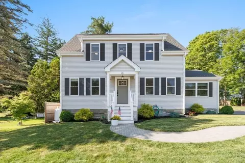 45 Highland St, Southborough, MA 01772