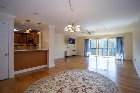 Living - 2 Summitt Dr #41, Reading, MA 01867 photo 1 of 5