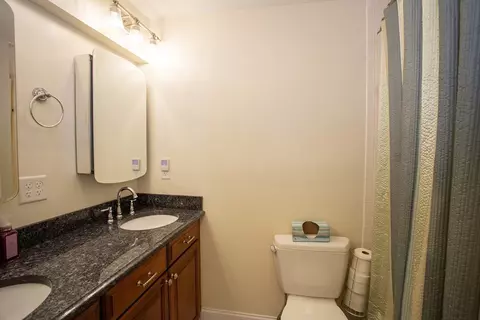 Bath - 2 Summitt Dr #41, Reading, MA 01867 photo 2 of 2