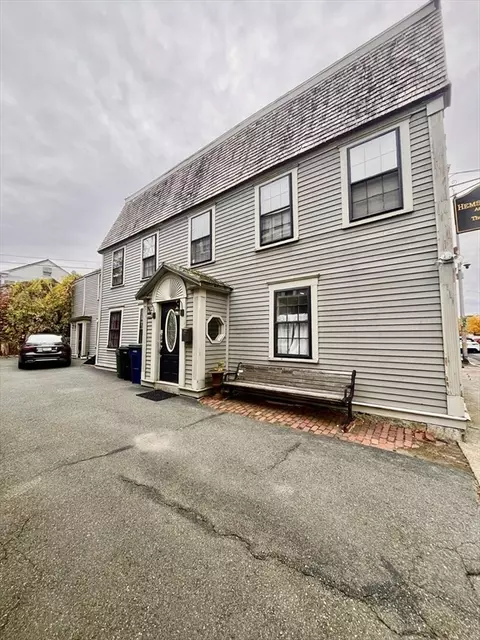 47 Federal St, Salem, MA 01970