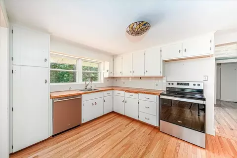 13 Shore Ave, Maynard, MA 01754 photo 6