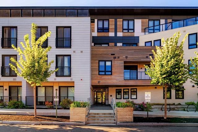 97 Elmwood St #102, Cambridge, MA 02140