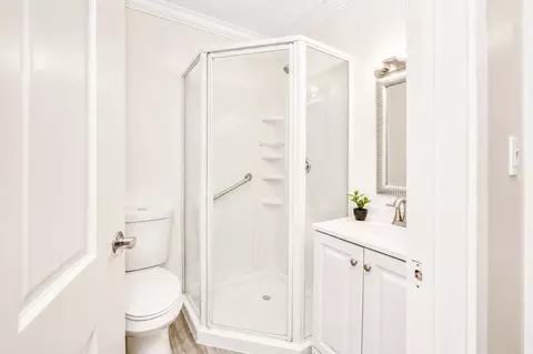 Bath - 17 Wilcox St, Fall River, MA 02721 photo 1 of 2