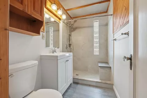 17-19 Howes St, Springfield, MA 01118 photo 32