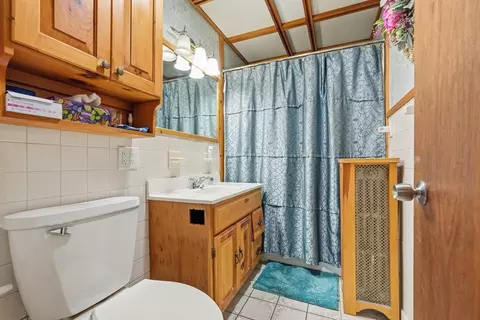 17-19 Howes St, Springfield, MA 01118 photo 13