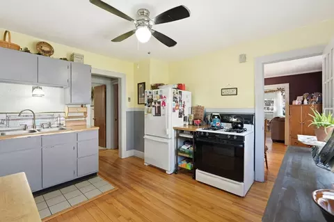 17-19 Howes St, Springfield, MA 01118 photo 8