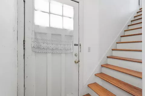 17-19 Howes St, Springfield, MA 01118 photo 14