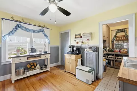 17-19 Howes St, Springfield, MA 01118 photo 9