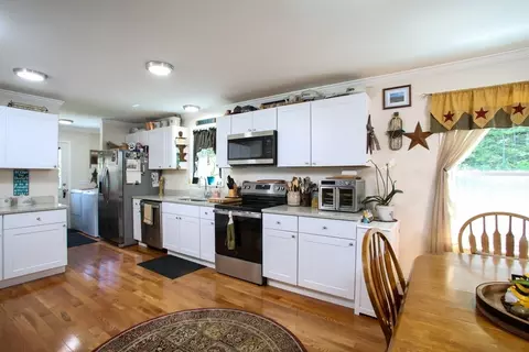 Kitchen - 472 0 East Hoosac St, Adams, MA 01220 photo 2 of 2