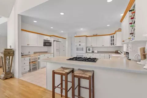 14 Glenneagle Dr, Mashpee, MA 02649 photo 12