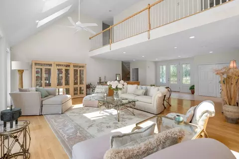 14 Glenneagle Dr, Mashpee, MA 02649 photo 8