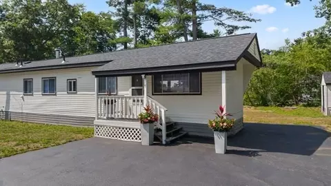 9 Humes St, Webster, MA 01570 photo 2