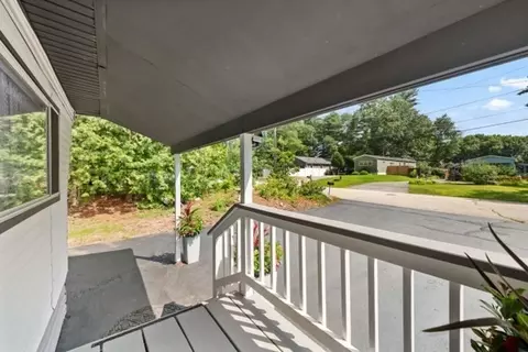 9 Humes St, Webster, MA 01570 photo 3