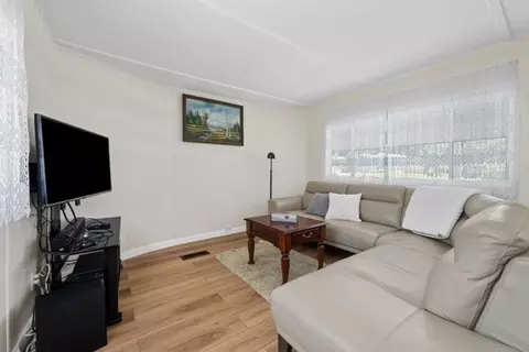 9 Humes St, Webster, MA 01570 photo 6