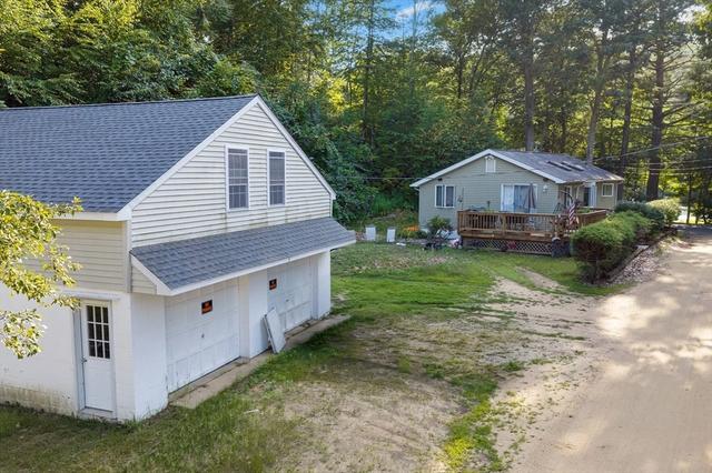 2 Roberts Park Rd, Holland, MA 01521