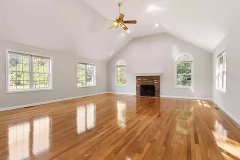 15 Marks Way, Maynard, MA 01754 photo 9