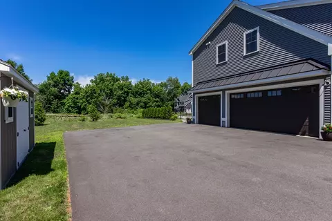Exterior - 33 North St, Danvers, MA 01923 photo 8 of 16