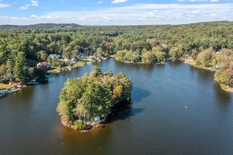 881 Flat Hill Rd, Lunenburg, MA 01462
