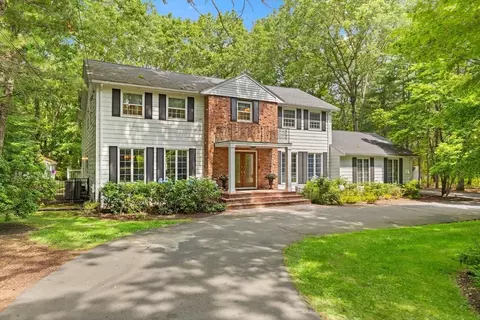 1 Partridge Hl, Sharon, MA 02067