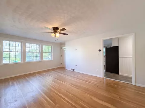 17 Vineyard St, Worcester, MA 01603 photo 3