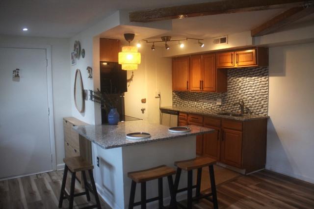 108 Oak Ln #4, Brockton, MA 02301