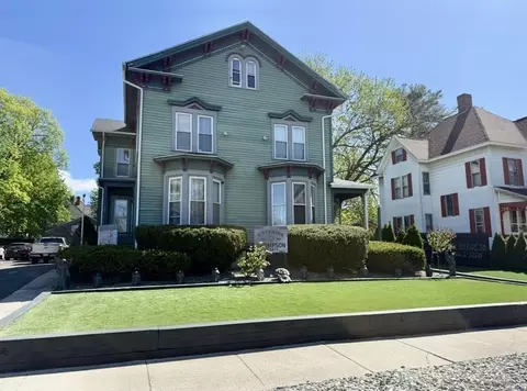Exterior - 127-129 Thompson St, Springfield, MA 01109 photo 1 of 4