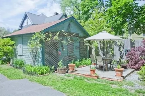 Other - 127-129 Thompson St, Springfield, MA 01109 photo 7 of 8