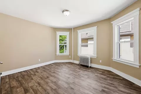 282 White St, Springfield, MA 01108 photo 32