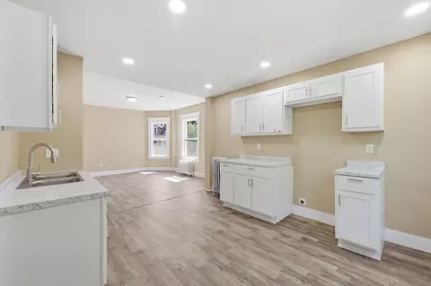 282 White St, Springfield, MA 01108 photo 21