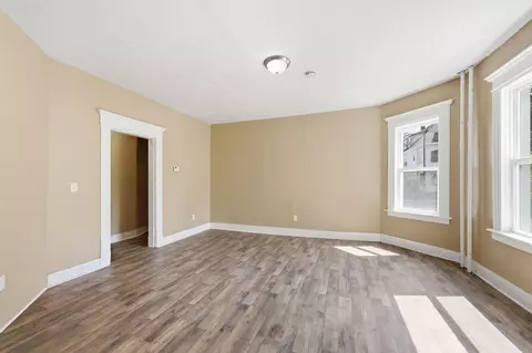 282 White St, Springfield, MA 01108 photo 10