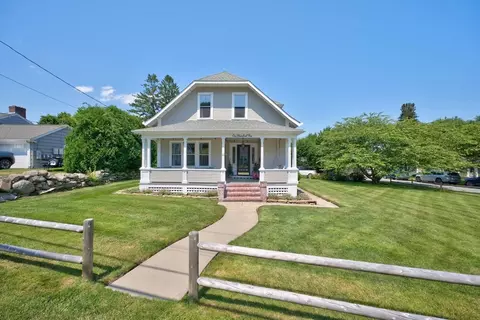 105 Rockland, Dartmouth, MA 02748