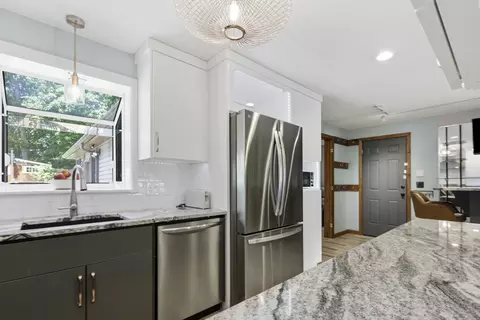 9 Keith Cir, Ludlow, MA 01056 photo 16