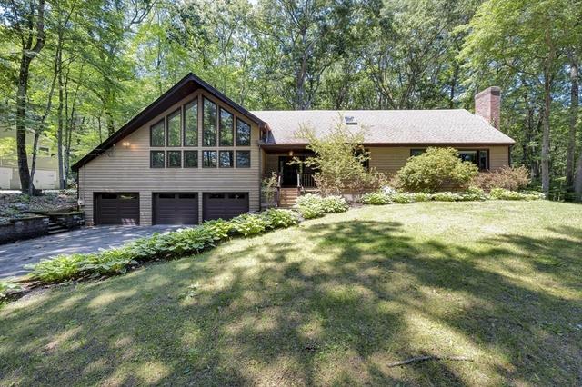 6 Laurelwood Dr, Oxford, MA 01537