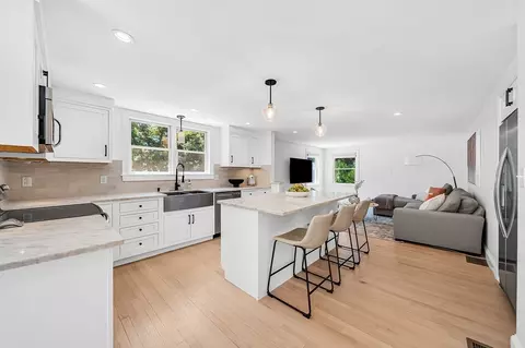 86 Grosvenor Rd, Needham, MA 02492 photo 12