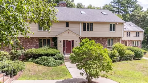 46 Pinebrook Ln #3, Easton, MA 02375