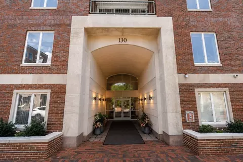 130 Mount Auburn St #110, Cambridge, MA 02138