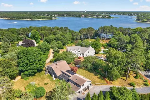 30 Fairway Rd, Yarmouth, MA 02664