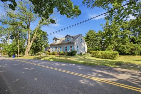 989 Cohannet St, Taunton, MA 02780