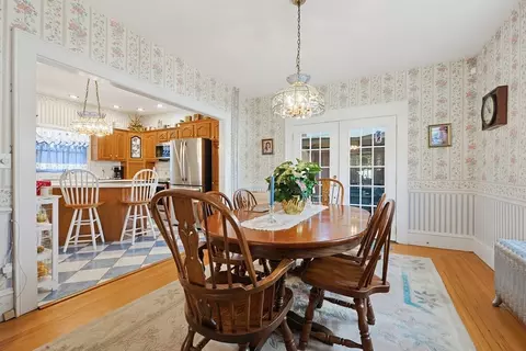 Dining - 618 Robeson St, Fall River, MA 02720 photo 1 of 3