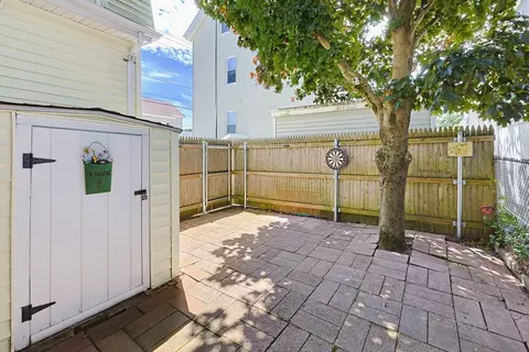 Exterior - 618 Robeson St, Fall River, MA 02720 photo 2 of 2