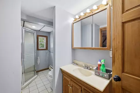 Bath - 143 River Rd, Middlefield, MA 01243 photo 1 of 6